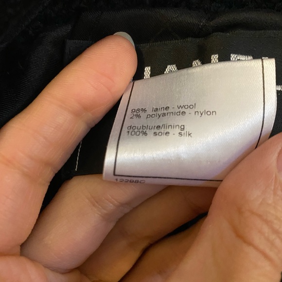AUTHENTIC Chanel black jacket top coat - Picture 5 of 9